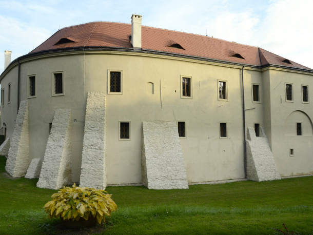 Současný pohled na zámek  