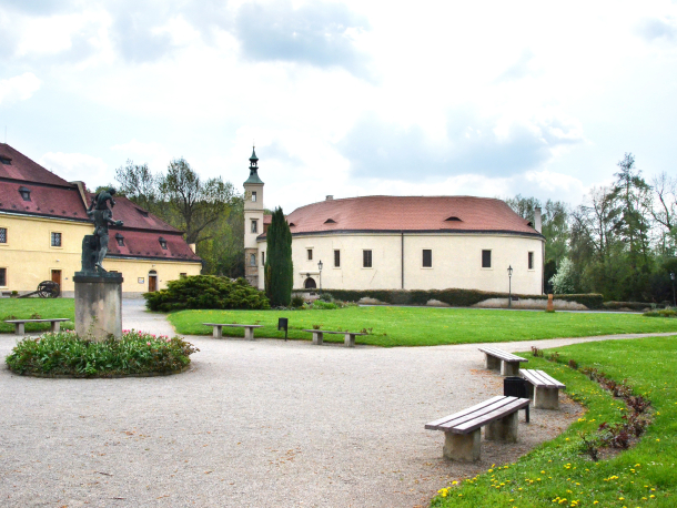 Zámek a zámecký park 