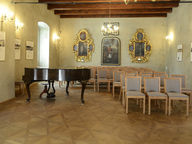 Zámek Roztoky u Prahy