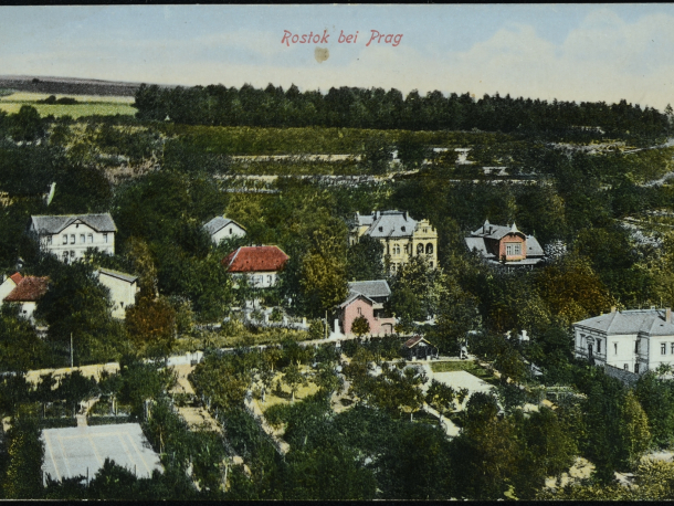 Procházka mezi vilami Tichého údolí