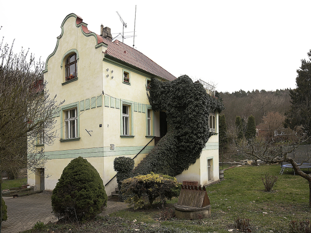 Procházka mezi vilami Tichého údolí