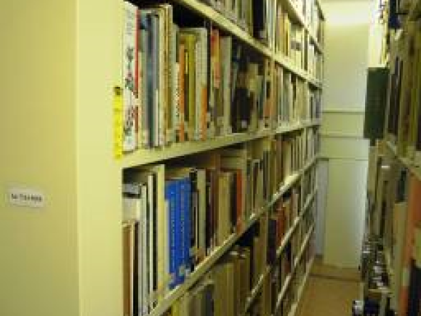 V muzejní knihovně, foto: SMR – M. Uhlíková