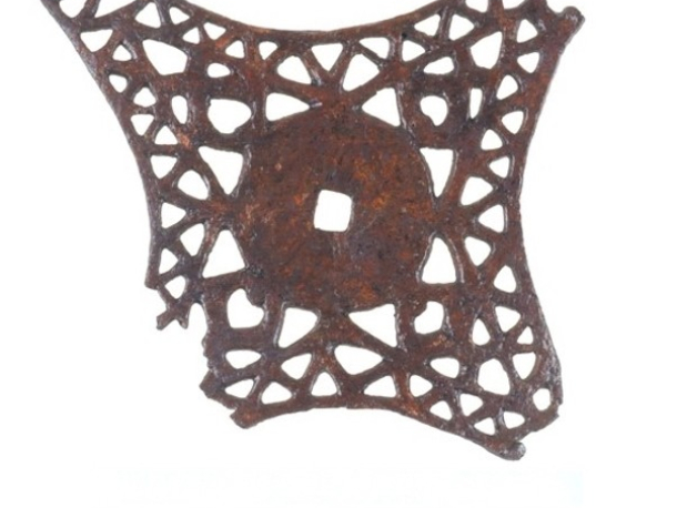 Fragment železného kování, období časného laténu. Stav po konzervaci.