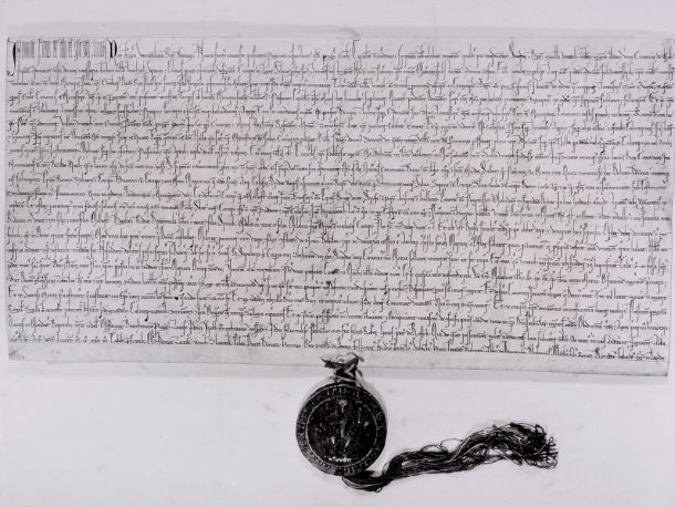 Faksimile panovnické listiny Václava I. z roku 1233 obsahující první zmínku o Roztokách