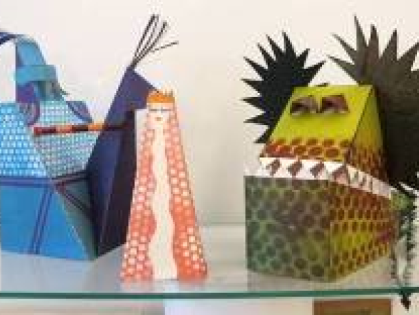 Papírová hračka v Roztokách