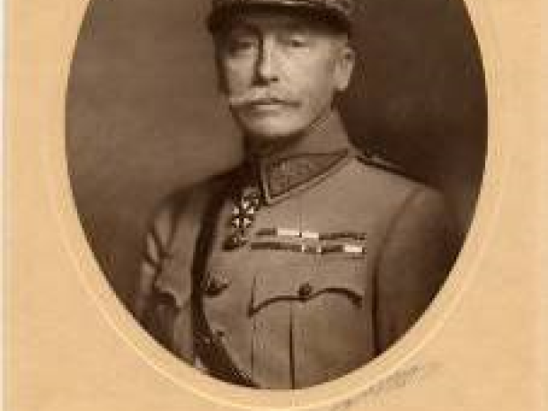 Foto z r. 1920: Maurice César Joseph Pellé (18. 4. 1863 – 16. 3. 1924)