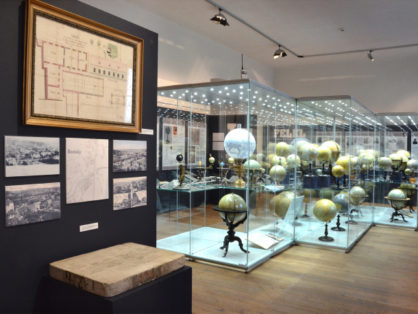 Výstava Fenomén Felkl. Proslulá továrna na výrobu glóbů