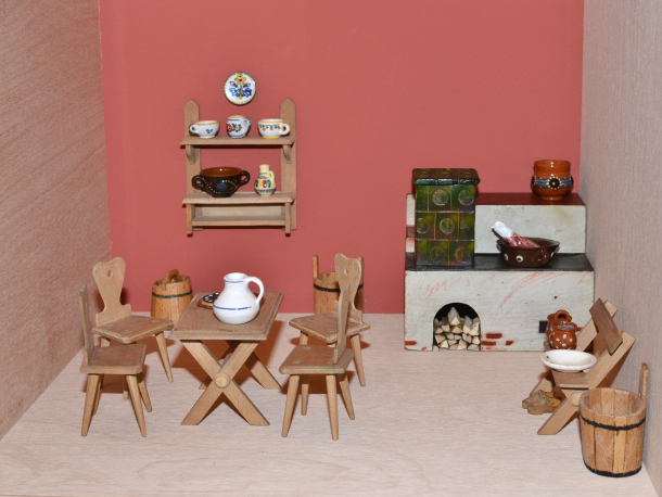 Kuchyňky a pokojíčky aneb jak bydlely panenky