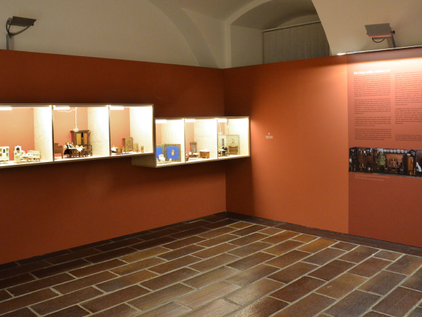 Kuchyňky a pokojíčky aneb jak bydlely panenky