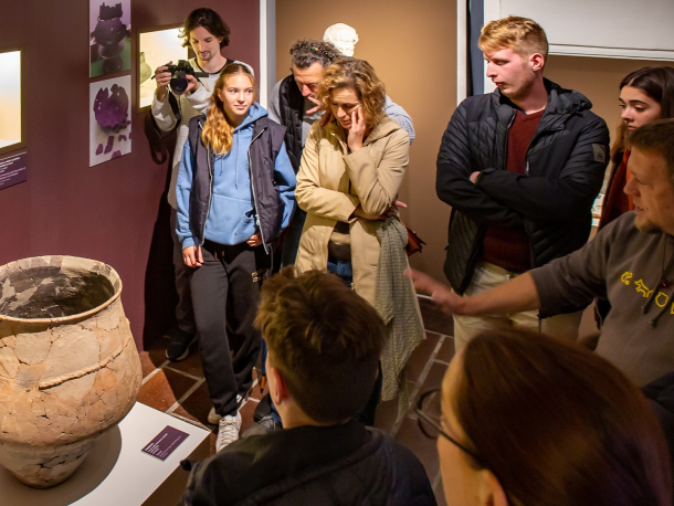 Komentované prohlídky výstavy Času navzdory, restaurování a konzervace sbírek