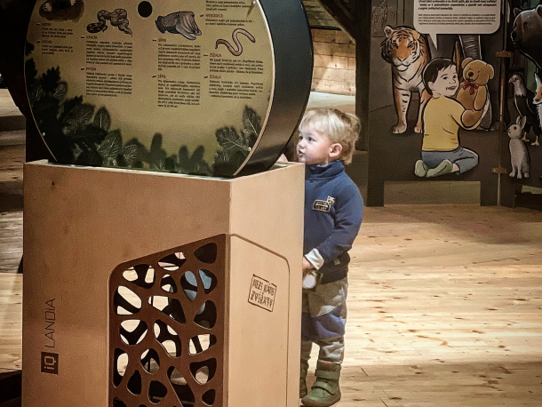 Mezi námi zvířaty