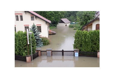 První velká povodeň v roce 2002 zalila celý areál Braunerova mlýna…