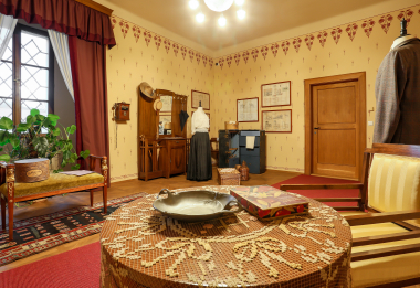 Zámecká prohlídková trasa Život v letovisku aneb jak se jezdilo do Roztok na letní byt