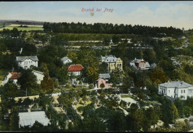 Procházka mezi vilami Tichého údolí